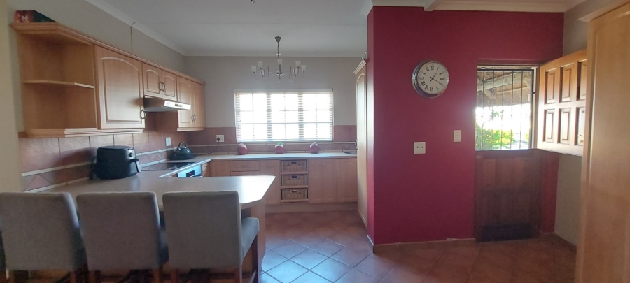 4 Bedroom Property for Sale in Albertinia Western Cape